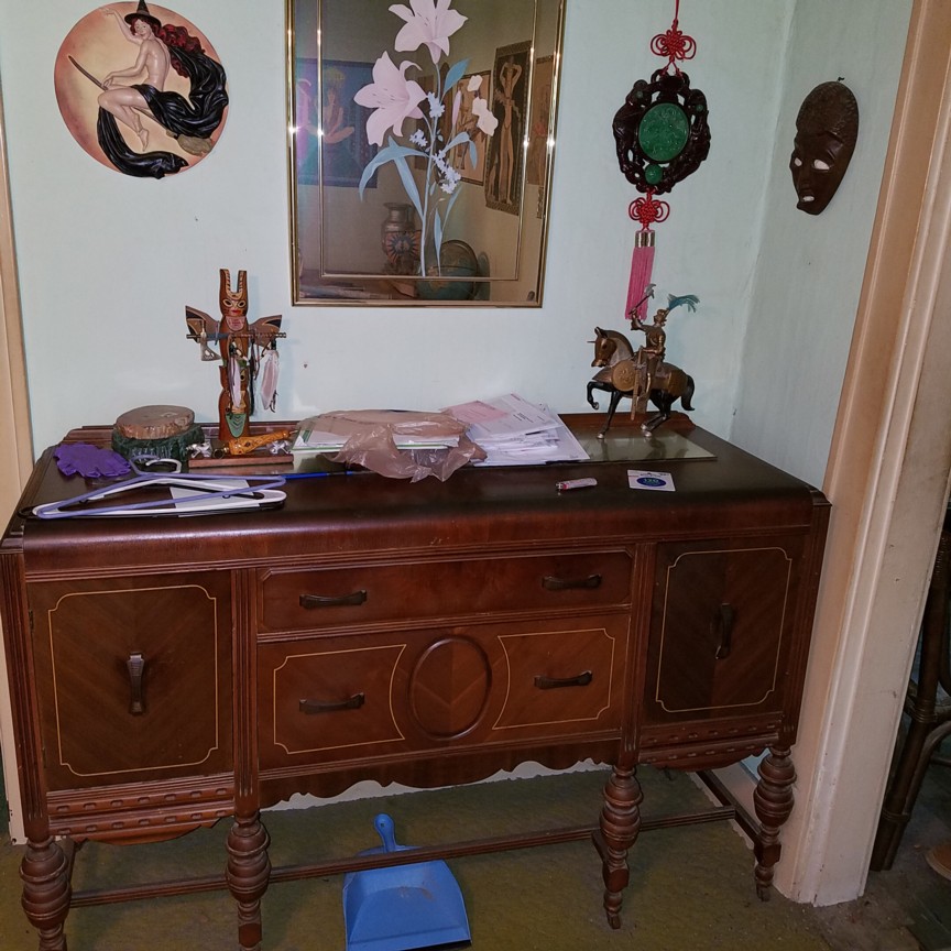 Auction Photo