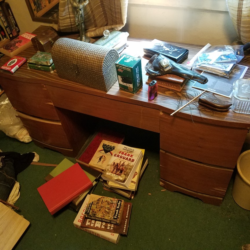 Auction Photo
