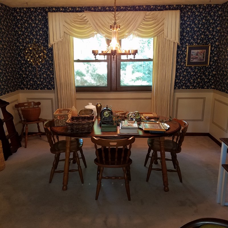 Auction Photo