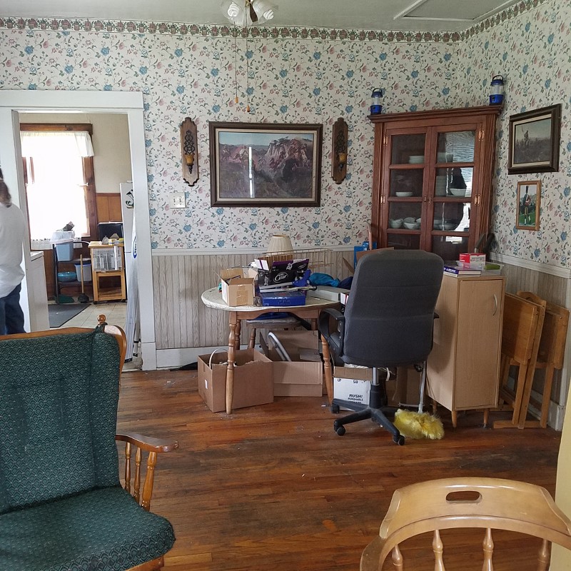 Auction Photo