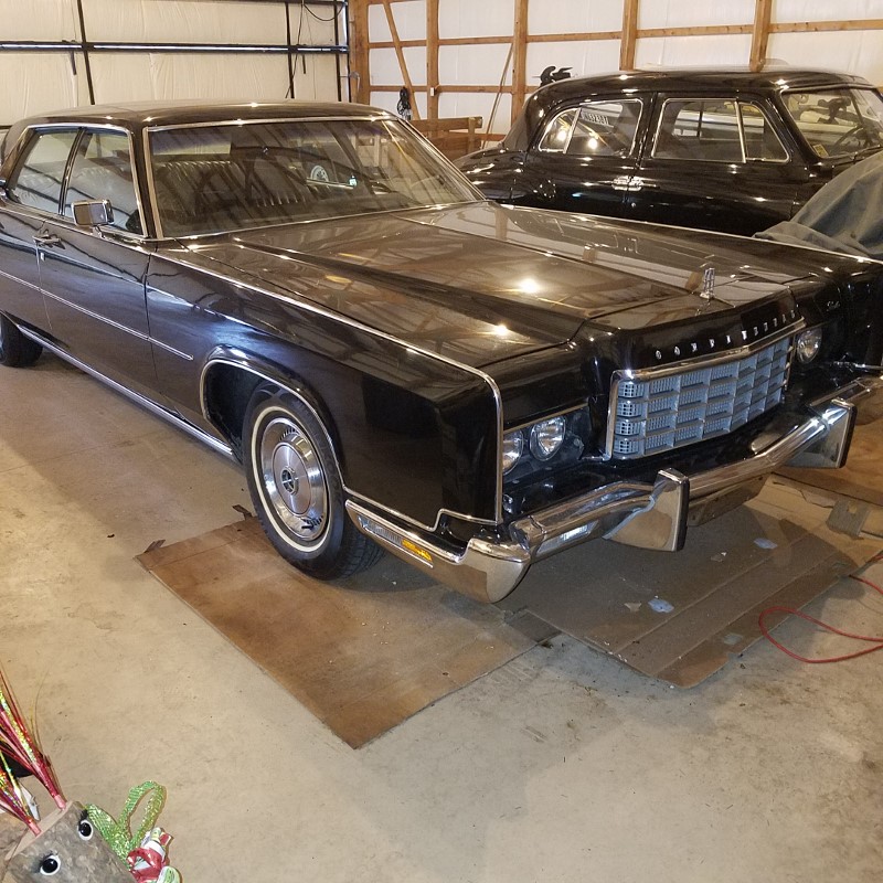 Auction Photo