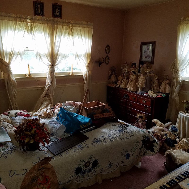 Auction Photo