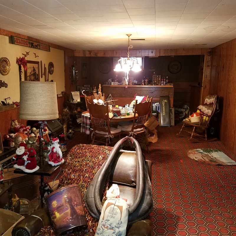 Auction Photo