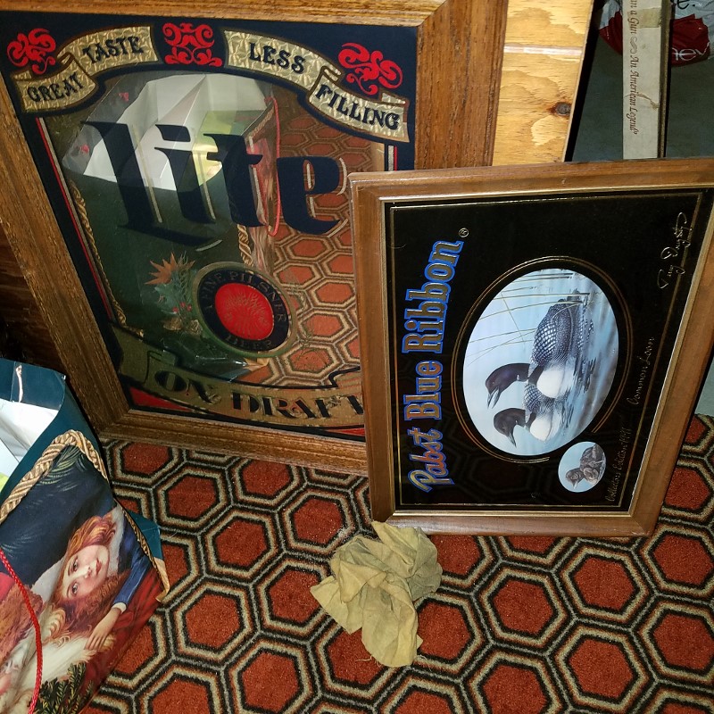 Auction Photo