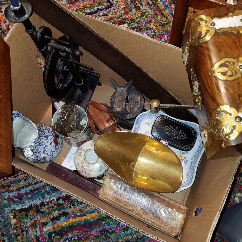 Auction Photo