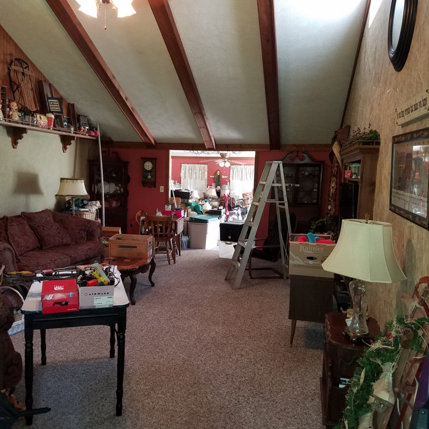 Auction Photo