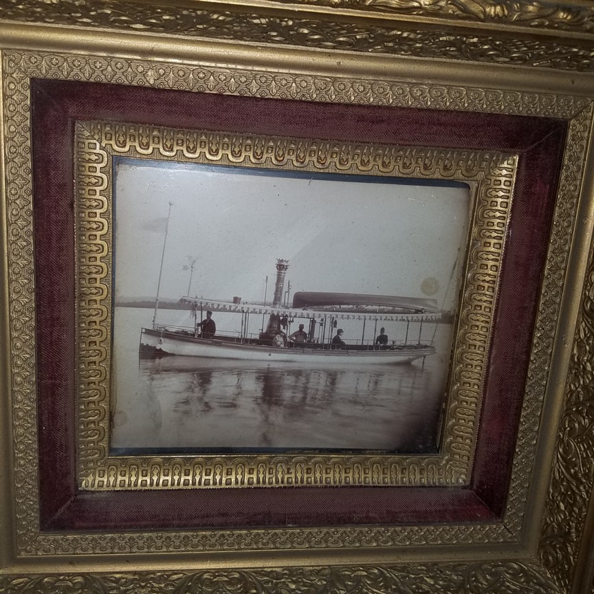 Auction Photo