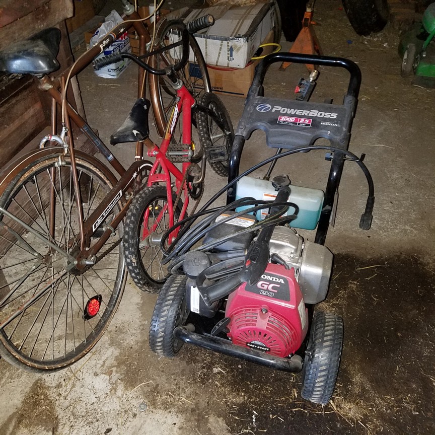 Auction Photo