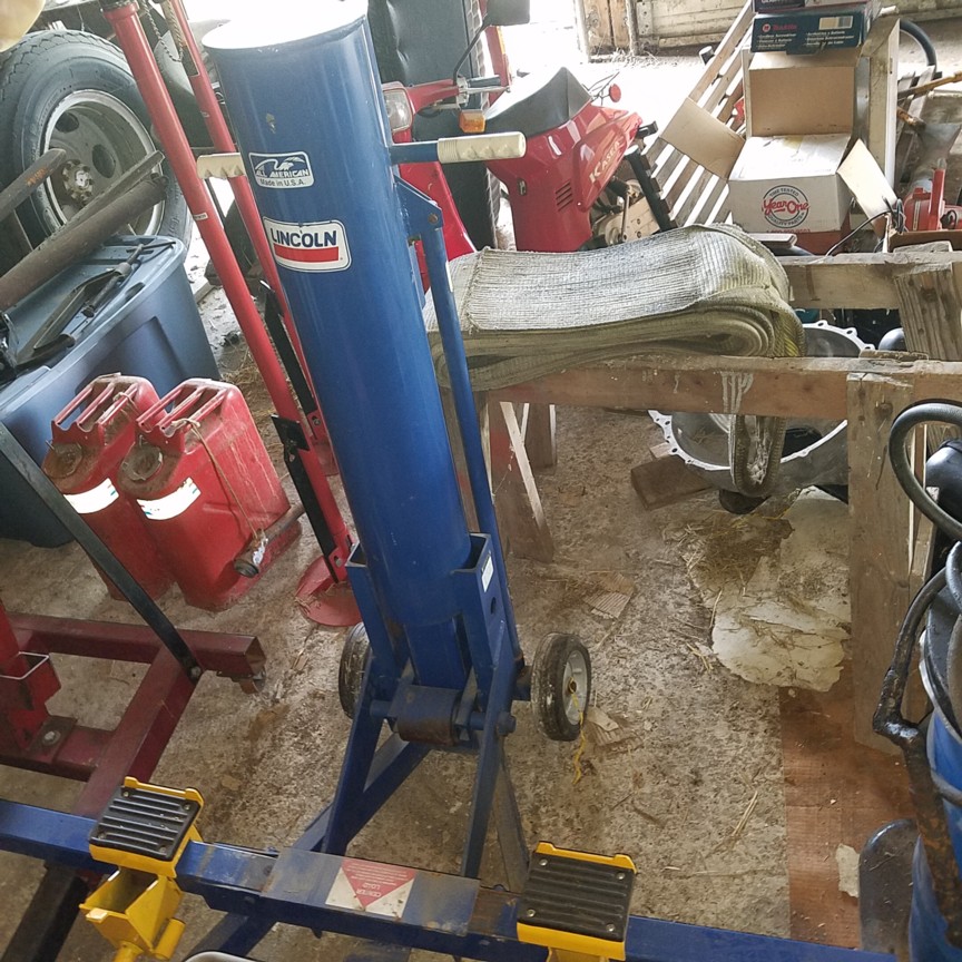 Auction Photo