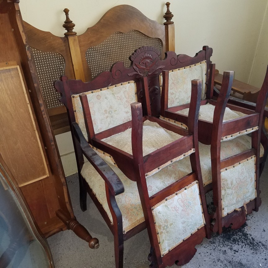 Auction Photo