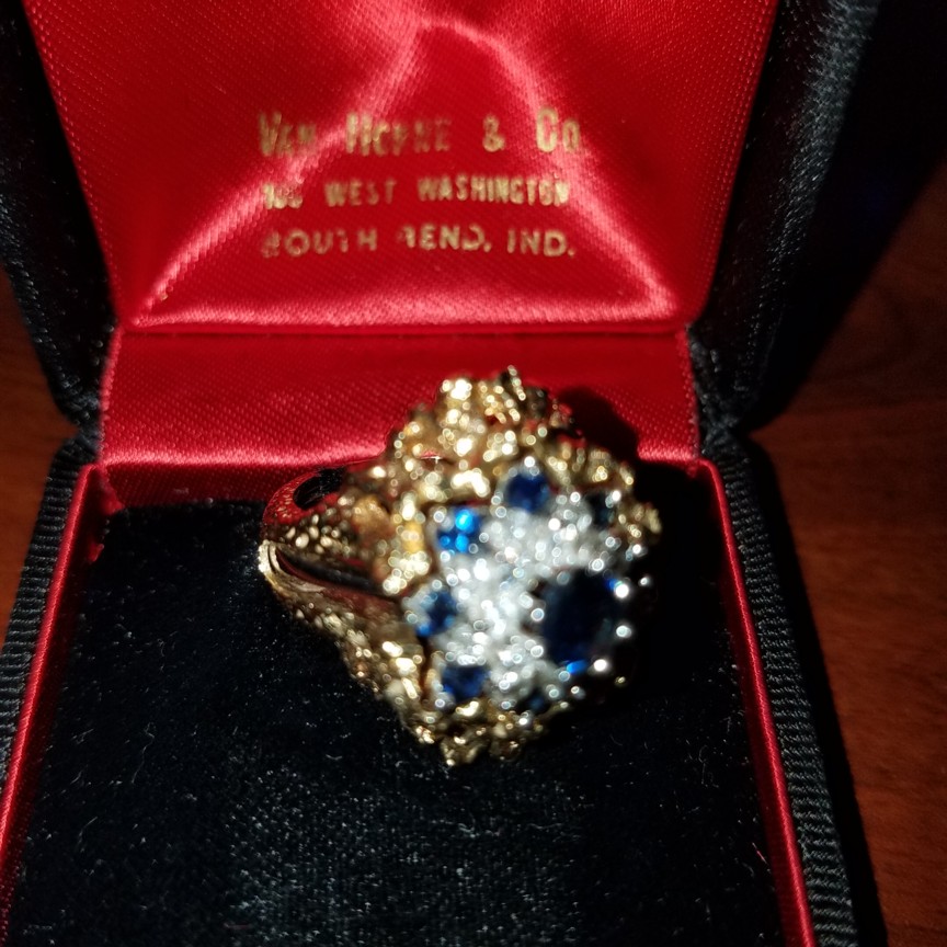Auction Photo