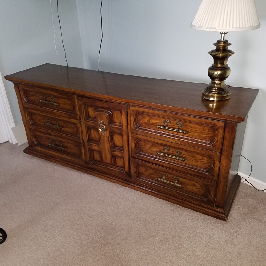 Auction Photo