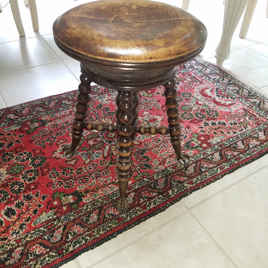 Auction Photo