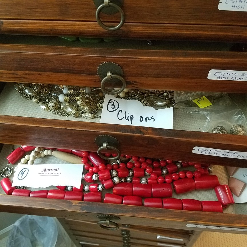 Auction Photo