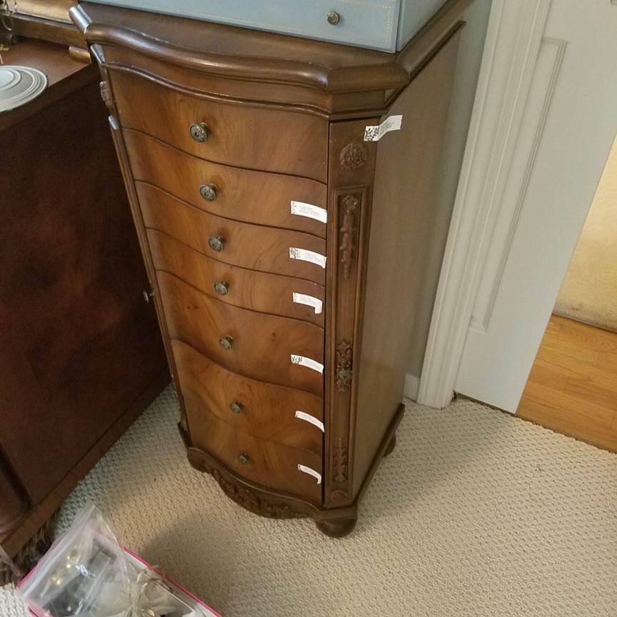 Auction Photo