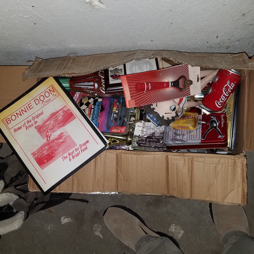 Auction Photo