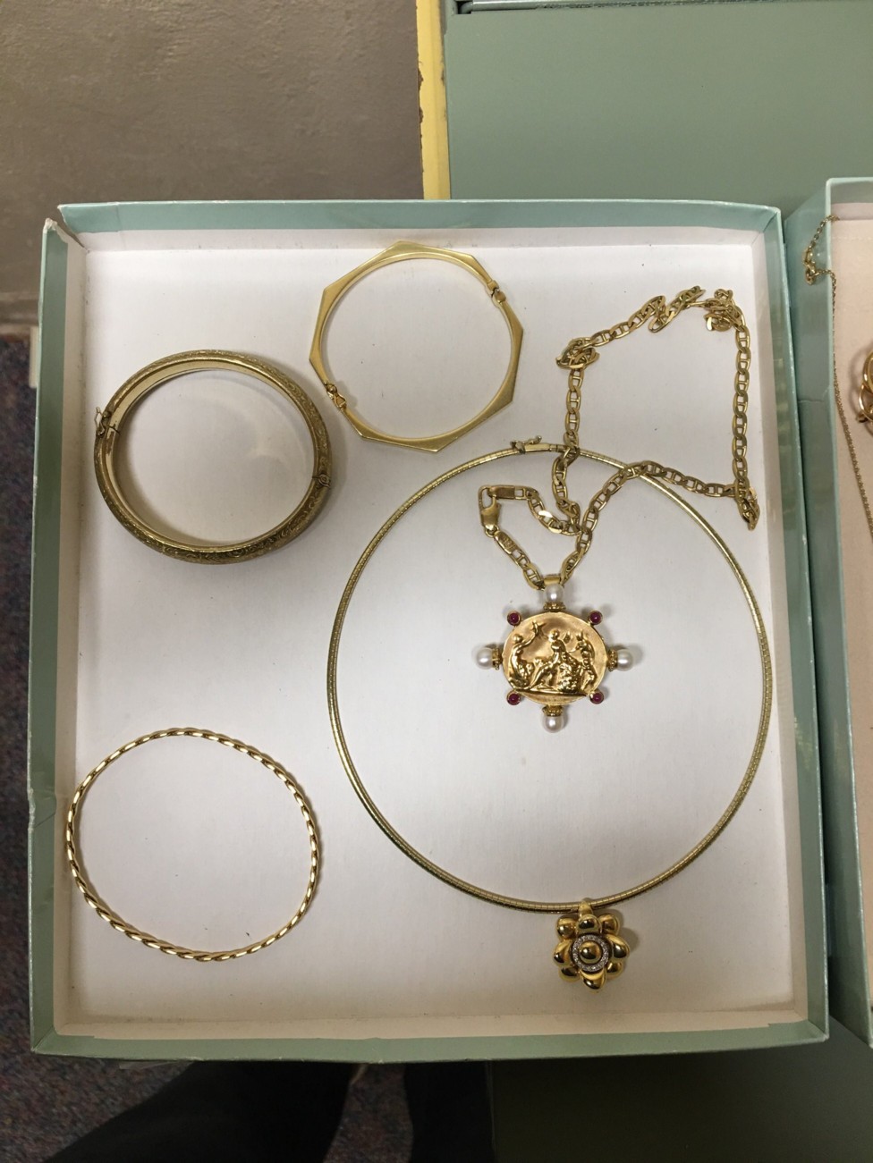 Auction Photo