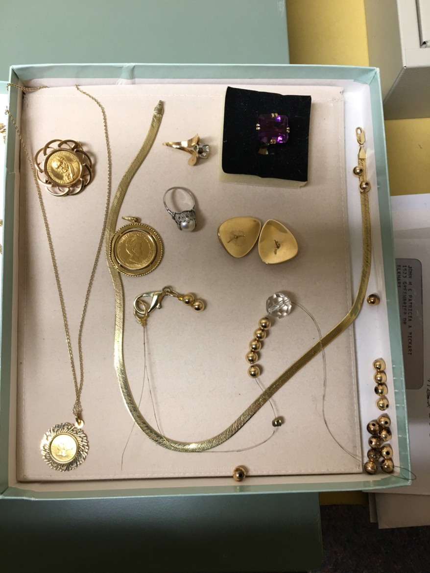 Auction Photo
