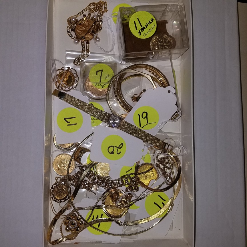 Auction Photo