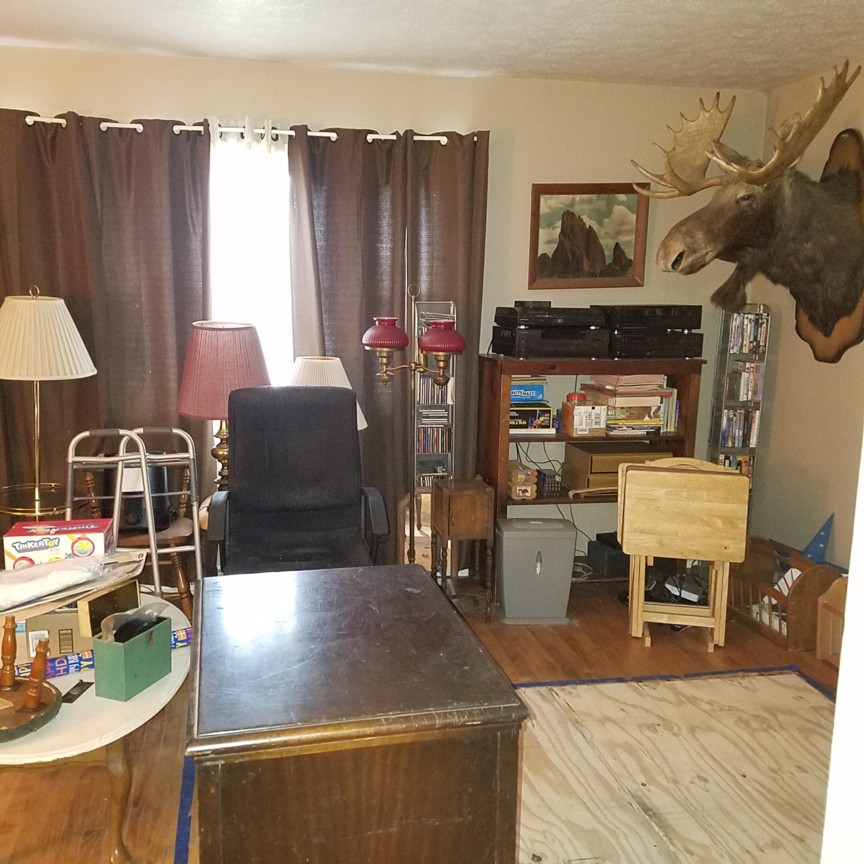 Auction Photo