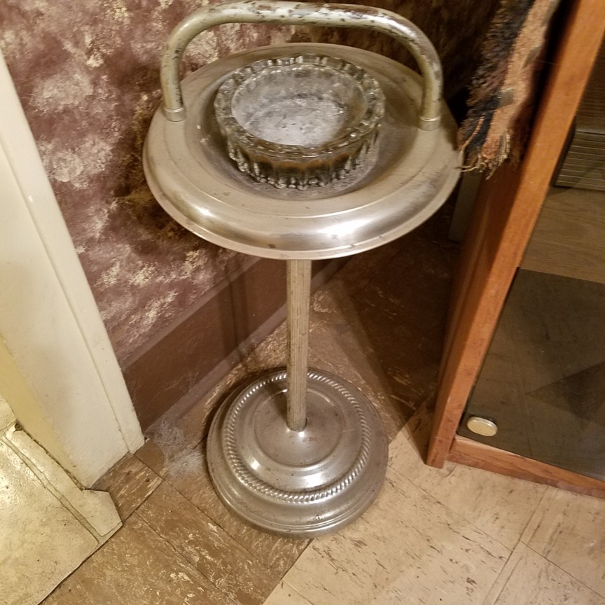 Auction Photo