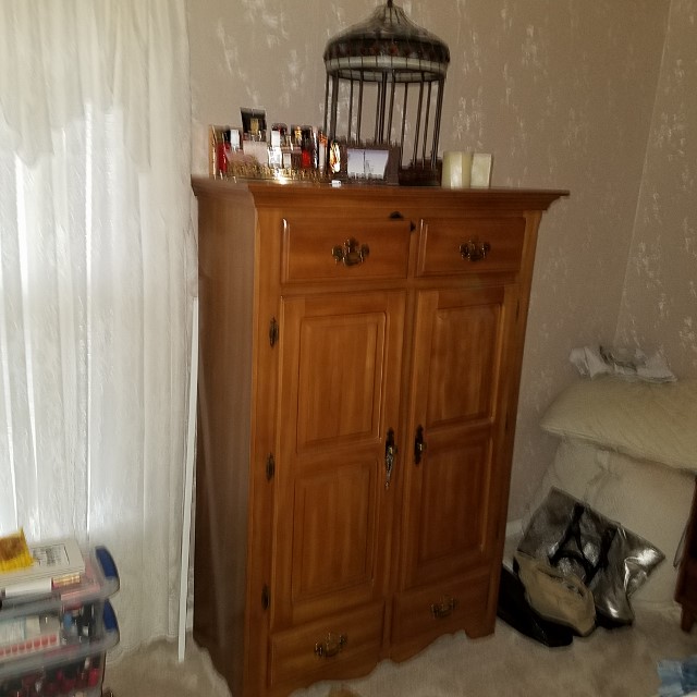 Auction Photo