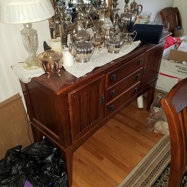 Auction Photo