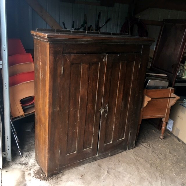Auction Photo