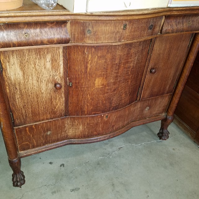 Auction Photo