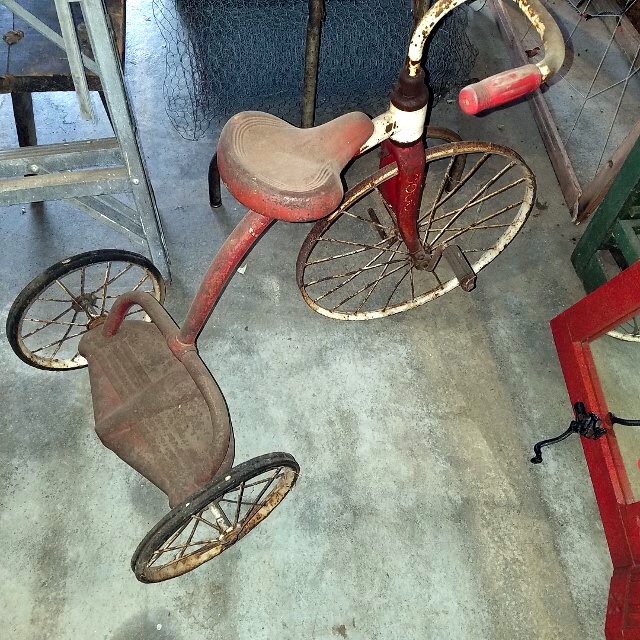 Auction Photo