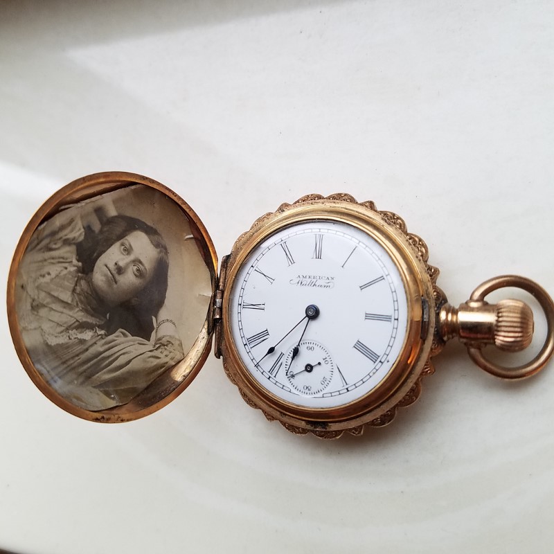Auction Photo