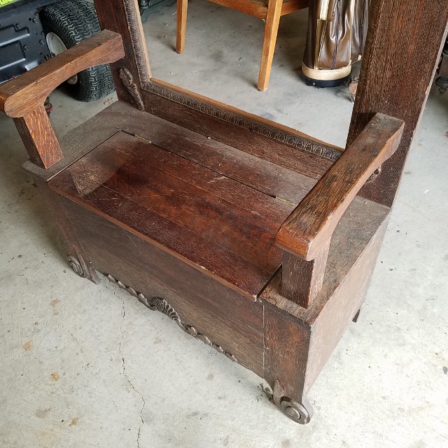 Auction Photo