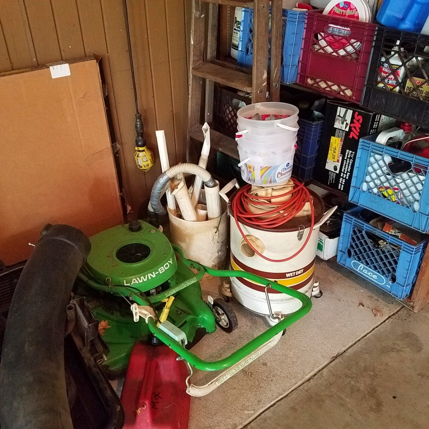 Auction Photo