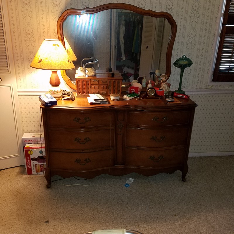 Auction Photo