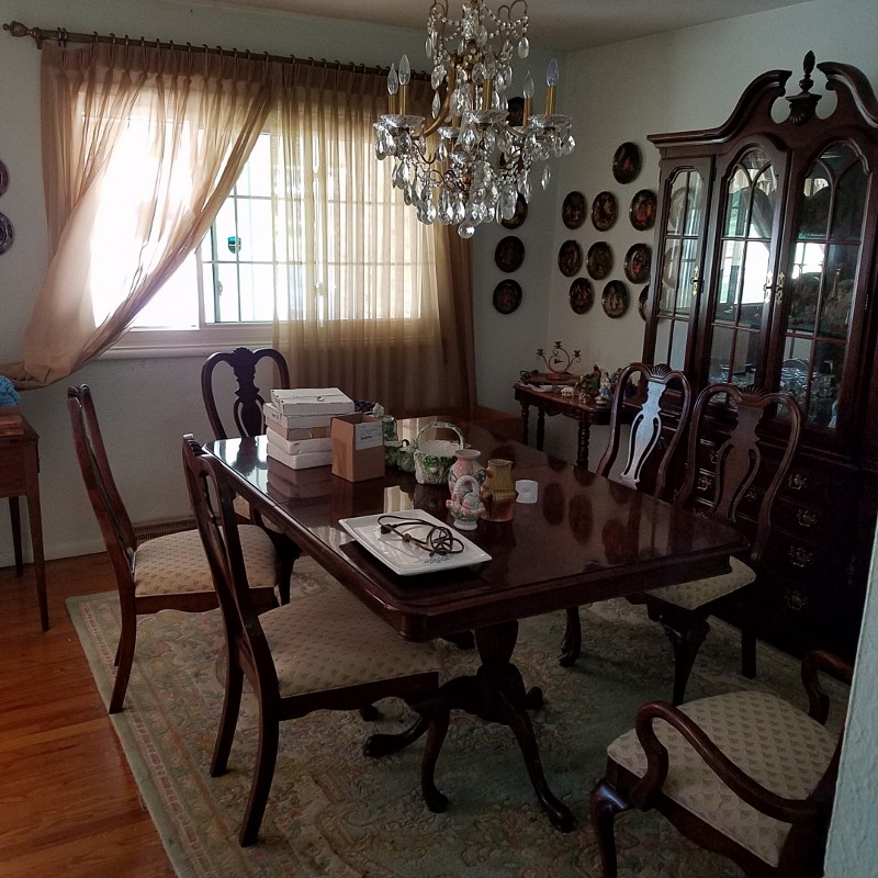 Auction Photo