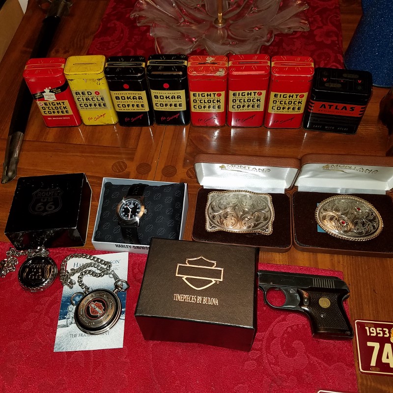 Auction Photo