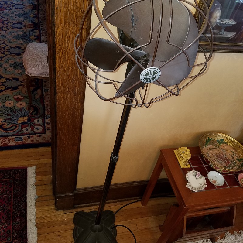 Auction Photo