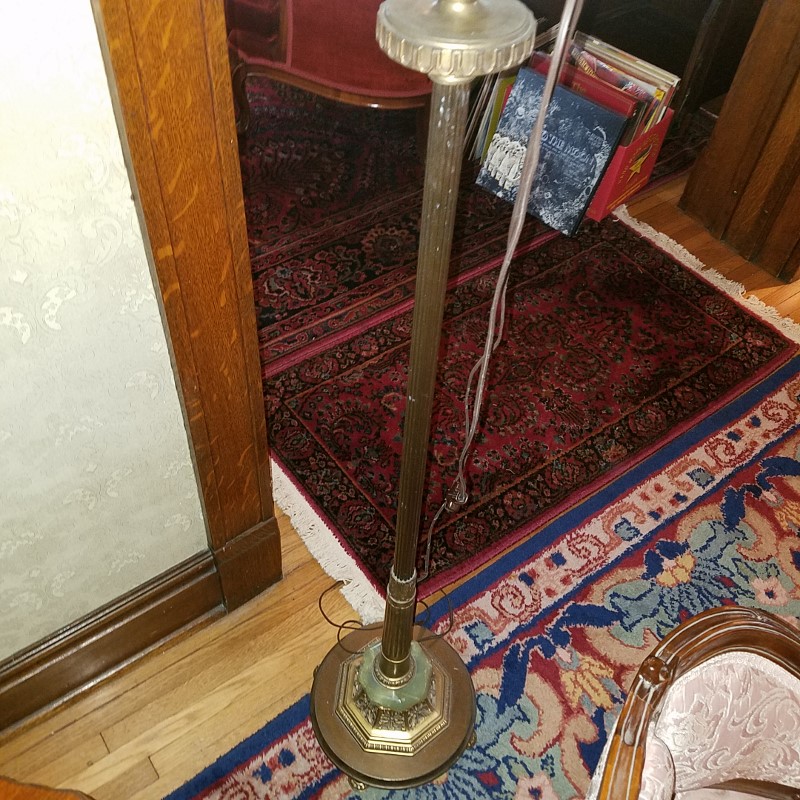 Auction Photo