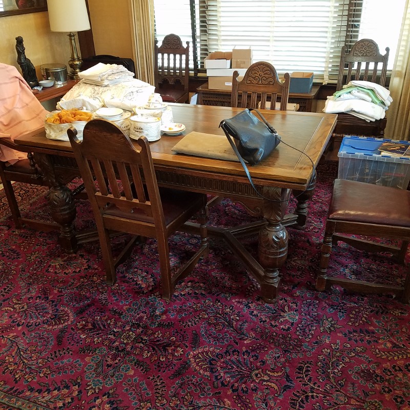 Auction Photo