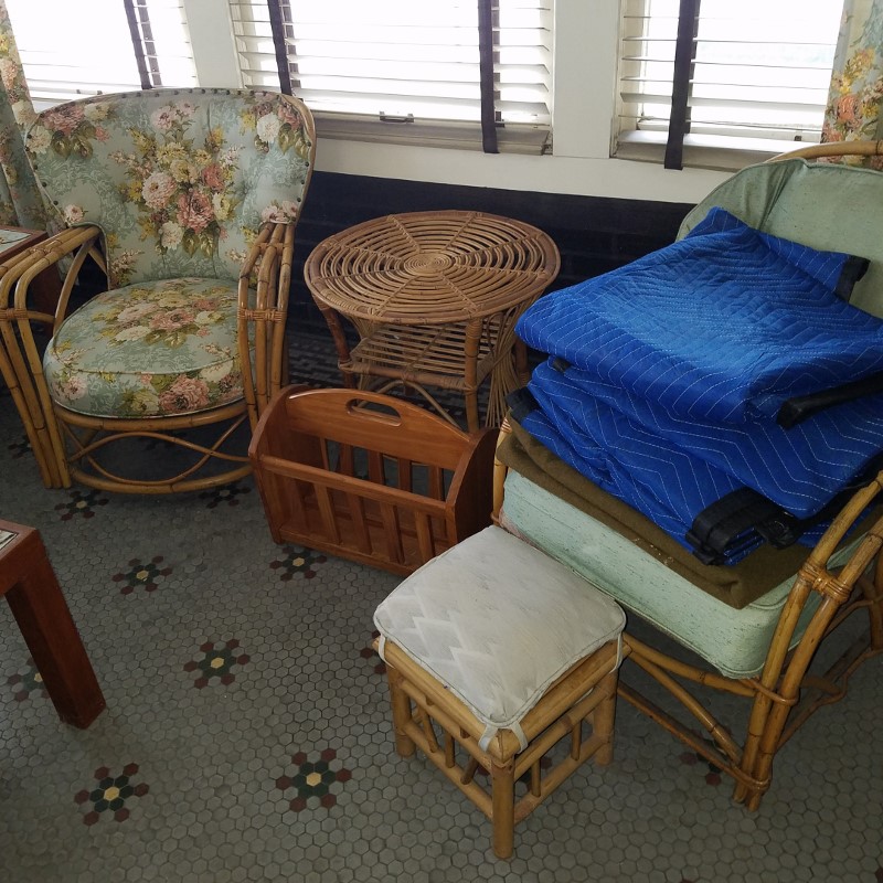 Auction Photo
