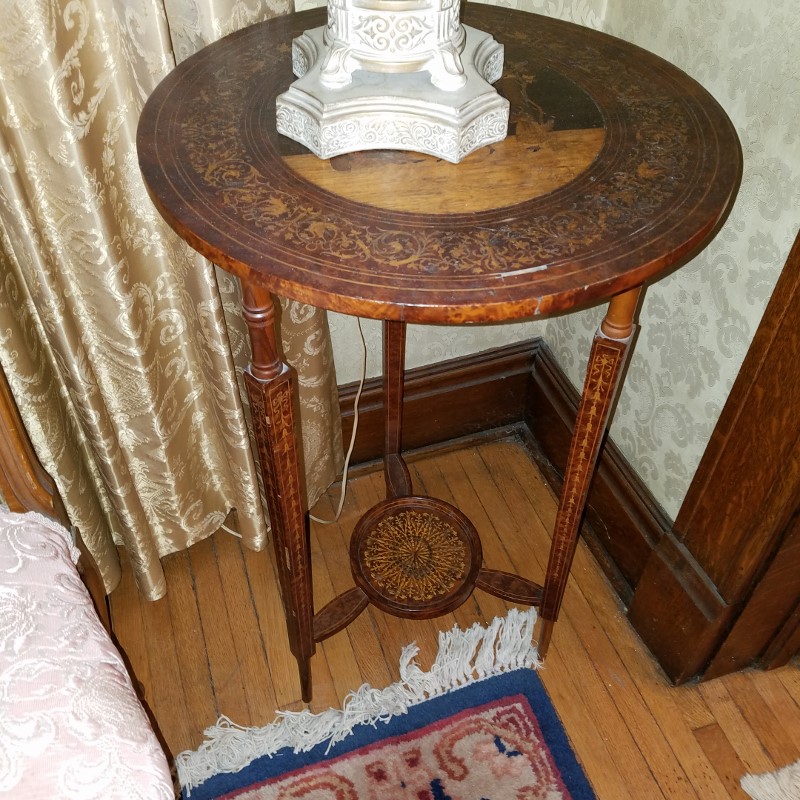Auction Photo