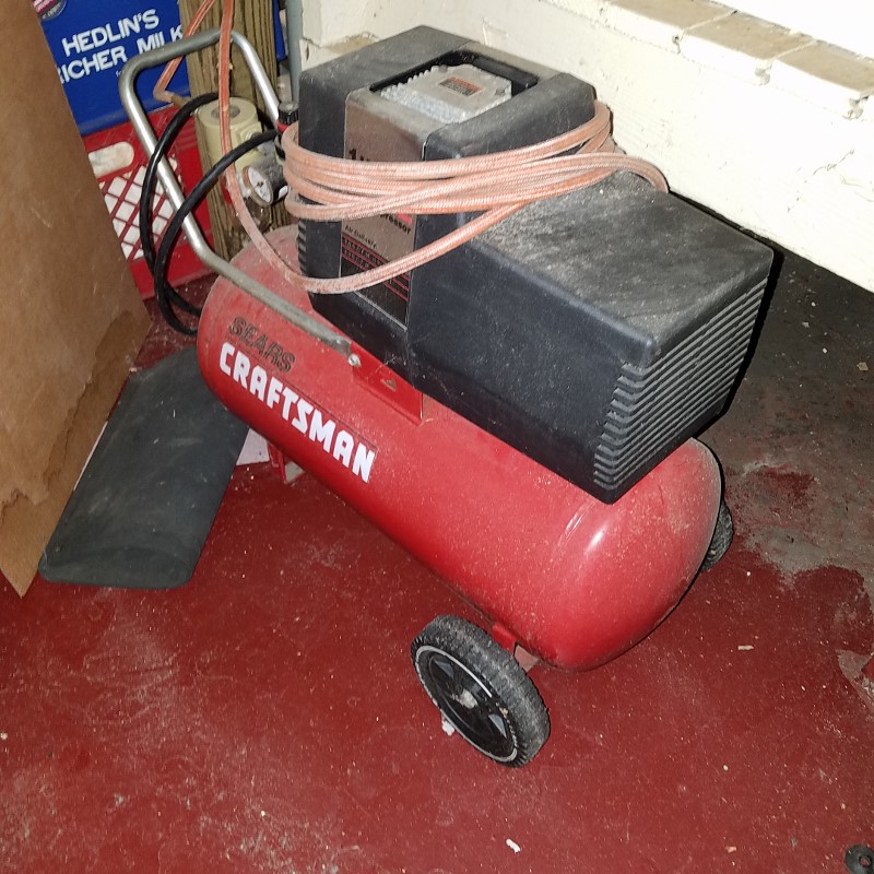 Auction Photo