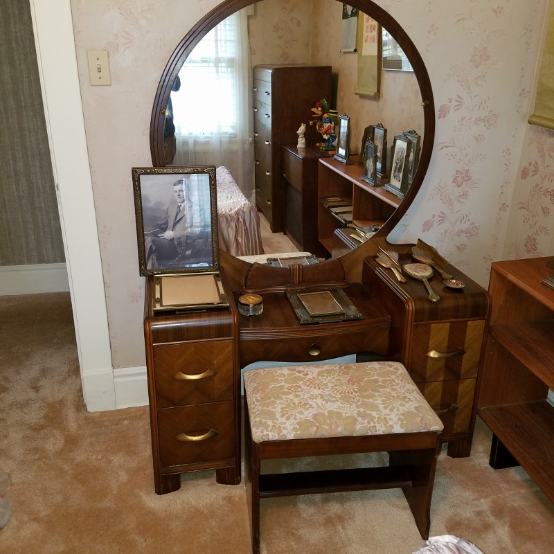 Auction Photo