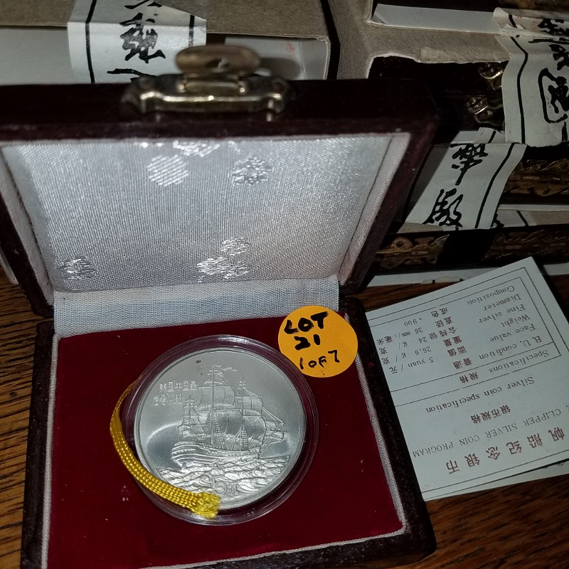 Auction Photo