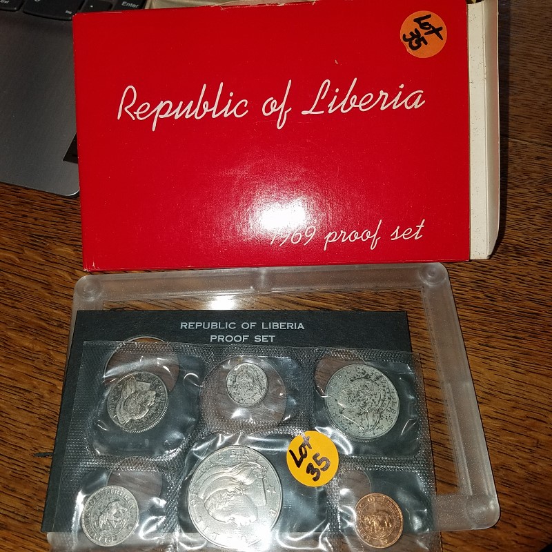 Auction Photo