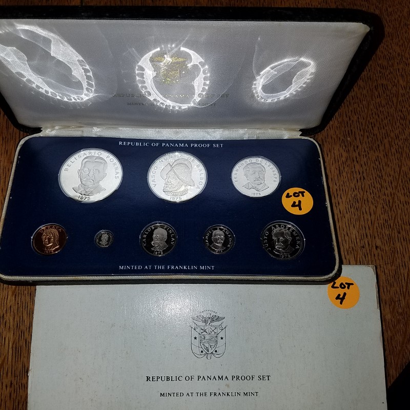 Auction Photo