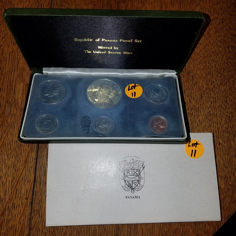 Auction Photo