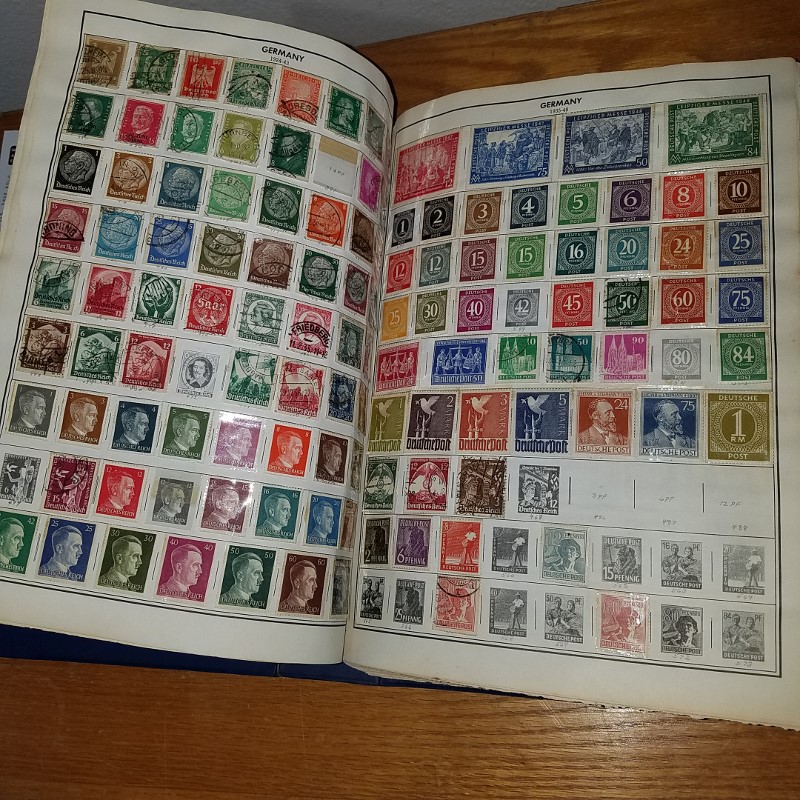 Auction Photo