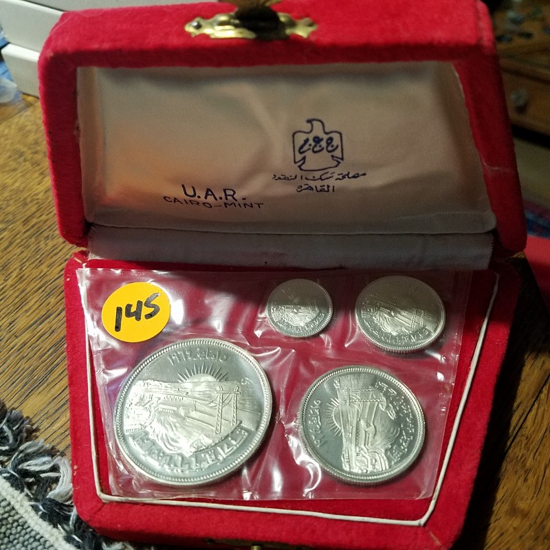 Auction Photo