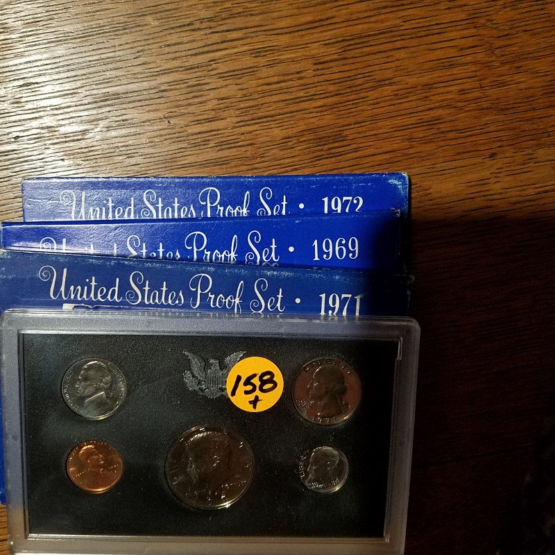 Auction Photo